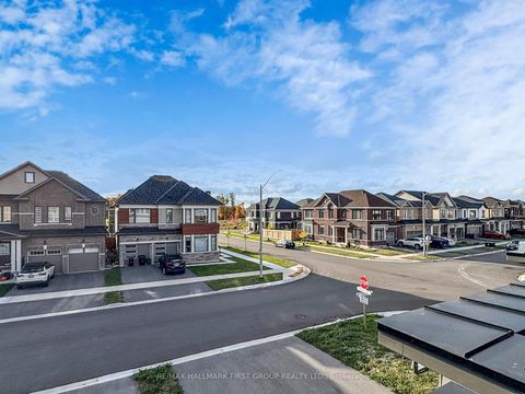 Photo 25 at 18 Ludlow Drive, Rural Barrie Southeast, Barrie