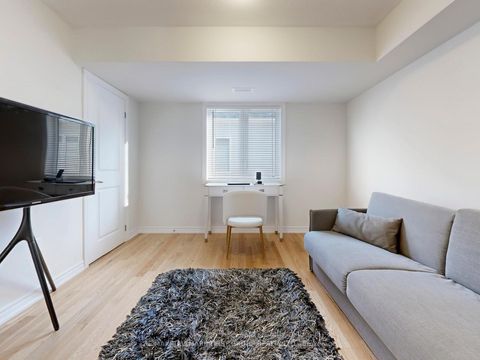 Photo 32 at 18 Ludlow Drive, Rural Barrie Southeast, Barrie