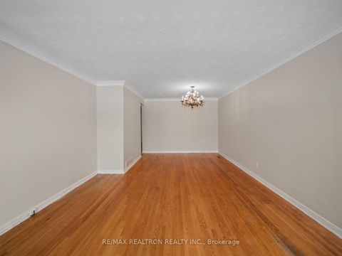 Photo 2 at 337 Wilmington Avenue, Bathurst Manor, Toronto