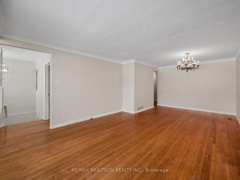 Photo 3 at 337 Wilmington Avenue, Bathurst Manor, Toronto