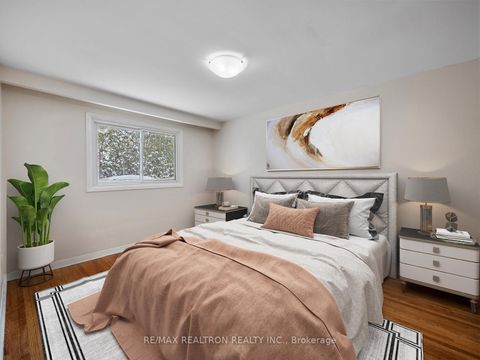 Photo 15 at 337 Wilmington Avenue, Bathurst Manor, Toronto