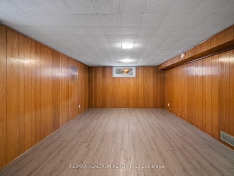 Photo 23 at 337 Wilmington Avenue, Bathurst Manor, Toronto