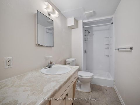 Photo 32 at 337 Wilmington Avenue, Bathurst Manor, Toronto