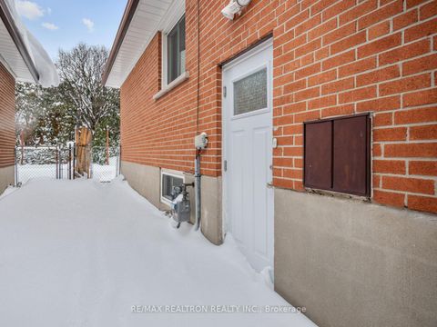 Photo 37 at 337 Wilmington Avenue, Bathurst Manor, Toronto