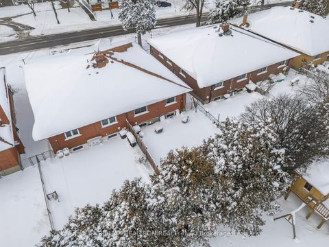 Photo 42 at 337 Wilmington Avenue, Bathurst Manor, Toronto