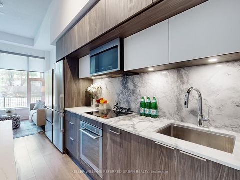 Photo 7 at 239 - 25 Adra Grado Way, Bayview Village, Toronto