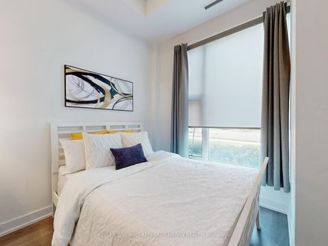 Photo 9 at 239 - 25 Adra Grado Way, Bayview Village, Toronto