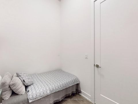 Photo 14 at 239 - 25 Adra Grado Way, Bayview Village, Toronto