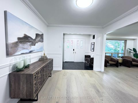 Photo 3 at 37 Abbeywood Trail, Don Mills, Toronto