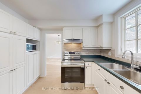 Photo 17 at 37 Abbeywood Trail, Don Mills, Toronto