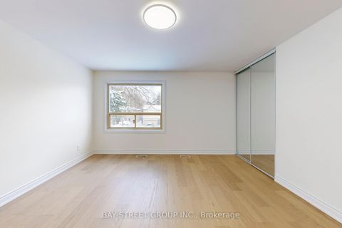 Photo 32 at 37 Abbeywood Trail, Don Mills, Toronto