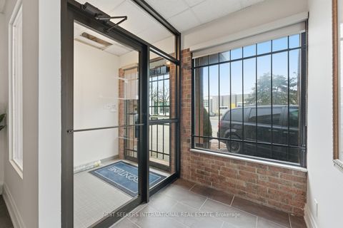 Photo 5 at 40 Claireville Drive, Clairville, Toronto