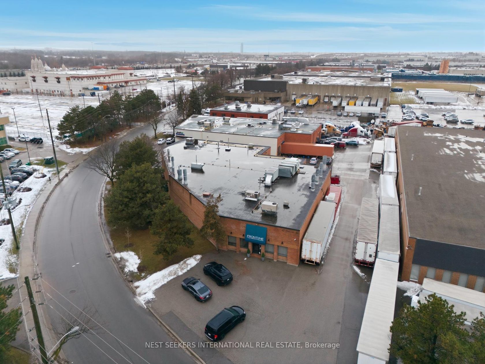 40 Claireville Drive, Clairville, Toronto photo number 2