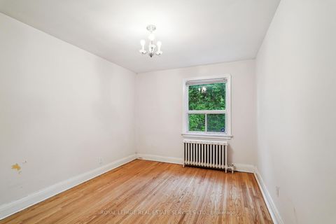 Photo 10 at 326 Lawrence Avenue W, Nortown, Toronto