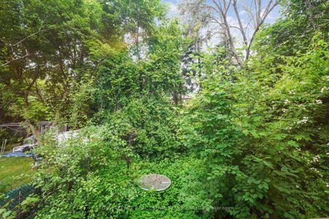 Photo 25 at 326 Lawrence Avenue W, Nortown, Toronto