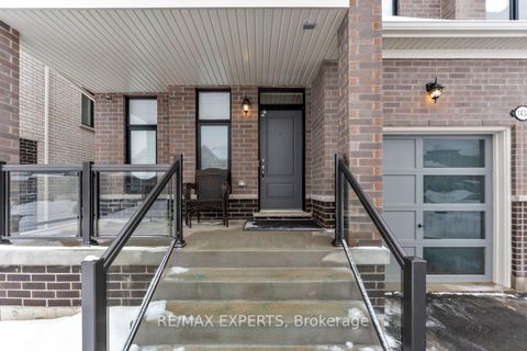 Photo 2 at 1438 Davis Loop, Lefroy, Innisfil