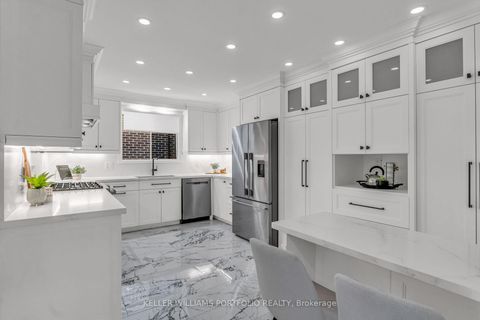 Photo 9 at 200 Lake Promenade, Long Branch, Toronto