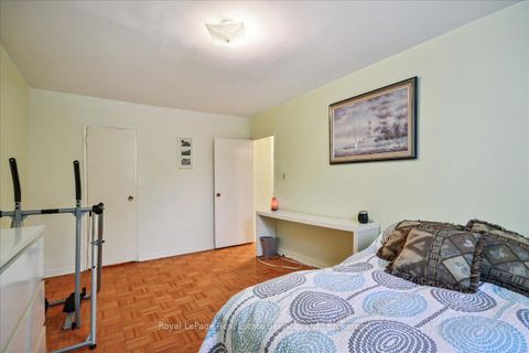 Photo 13 at 203 - 100 Coe Hill Drive, Swansea, Toronto