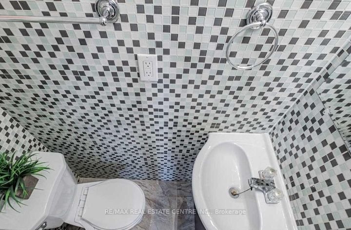 Photo 9 at 2 Milner Road, Brampton East, Brampton