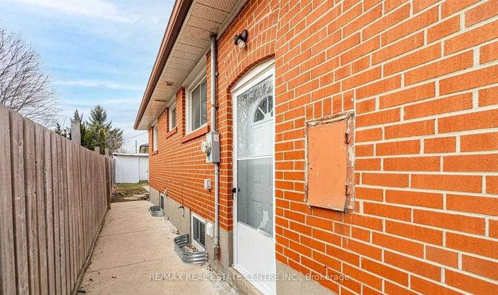 Photo 11 at 2 Milner Road, Brampton East, Brampton