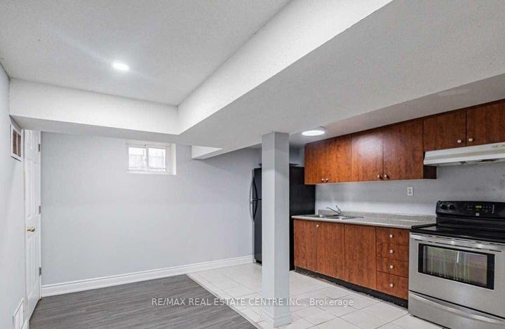 Photo 14 at 2 Milner Road, Brampton East, Brampton