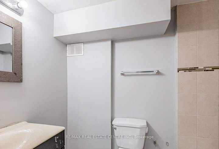 Photo 16 at 2 Milner Road, Brampton East, Brampton