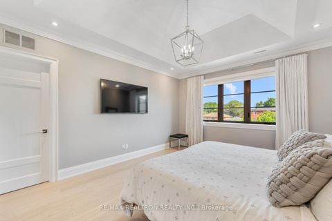 Photo 25 at 20 Sunbeam Avenue, Clanton Park, Toronto