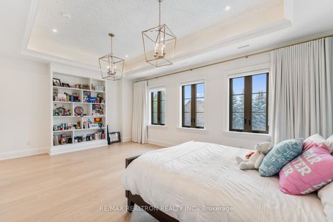 Photo 33 at 20 Sunbeam Avenue, Clanton Park, Toronto