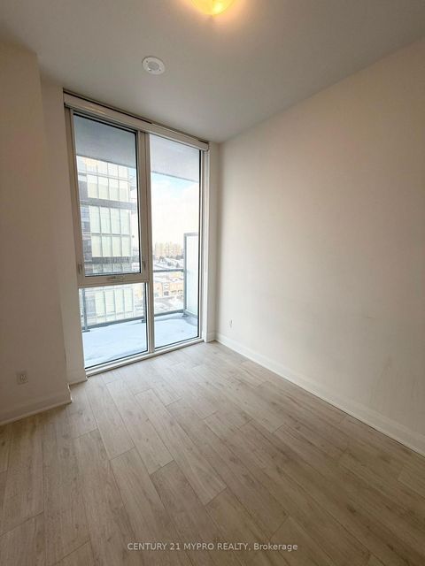 Photo 3 at 1605 - 10 Gatineau Drive, Beverley Glen, Vaughan