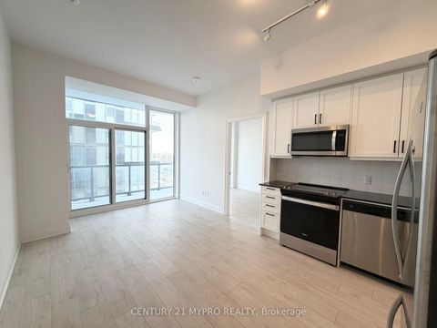 Photo 6 at 1605 - 10 Gatineau Drive, Beverley Glen, Vaughan