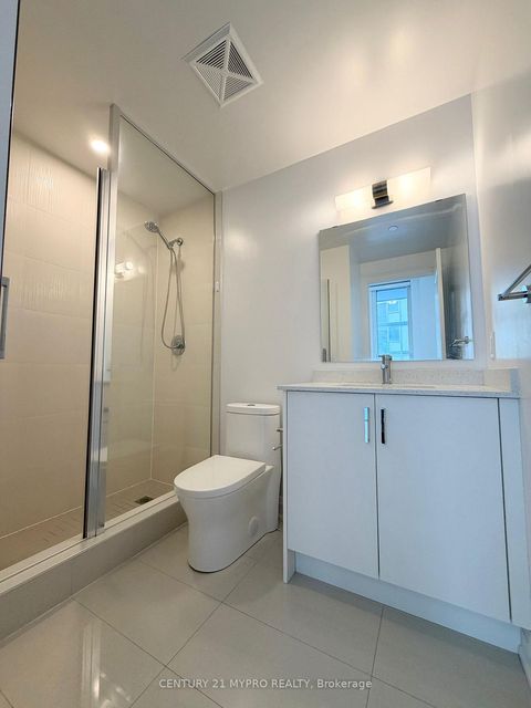 Photo 10 at 1605 - 10 Gatineau Drive, Beverley Glen, Vaughan