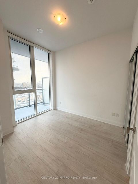 Photo 12 at 1605 - 10 Gatineau Drive, Beverley Glen, Vaughan