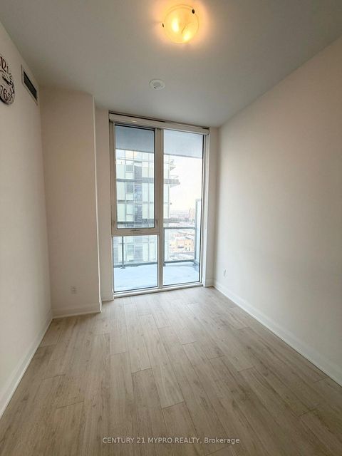 Photo 14 at 1605 - 10 Gatineau Drive, Beverley Glen, Vaughan