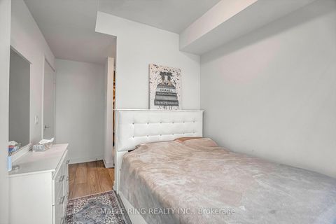 Photo 7 at 5003 - 2920 Highway 7 Road, Concord, Vaughan