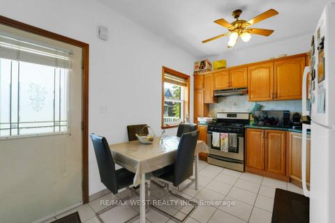 Photo 10 at 225 Oakwood Avenue, Oakwood Village, Toronto