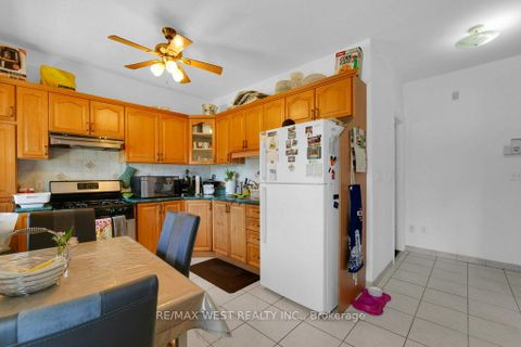 Photo 11 at 225 Oakwood Avenue, Oakwood Village, Toronto