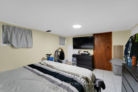 Photo 31 at 225 Oakwood Avenue, Oakwood Village, Toronto