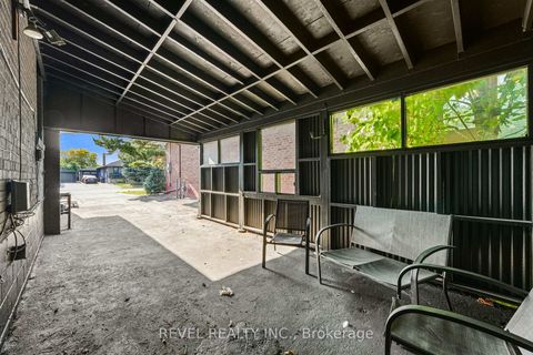 Photo 4 at 63 Crosland Drive, Maryvale, Toronto