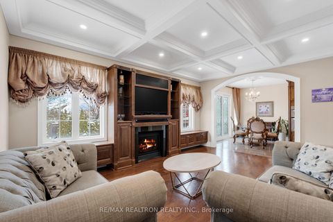 Photo 21 at 20 Shalom Aleichem Court, Patterson, Vaughan