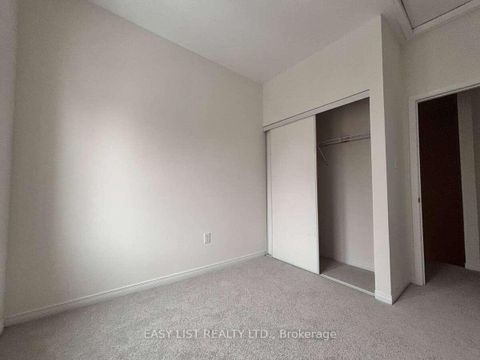 Photo 14 at 12 - 25 Coneflower Crescent, Branson, Toronto