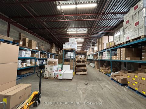 Photo 7 at 290 Eddystone Avenue, Jane Heights, Toronto