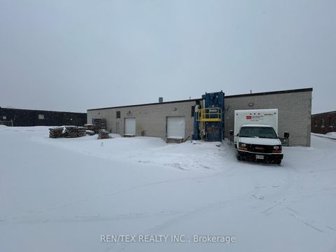 Photo 8 at 290 Eddystone Avenue, Jane Heights, Toronto