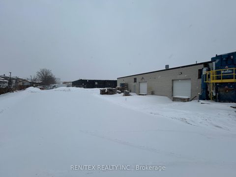 Photo 9 at 290 Eddystone Avenue, Jane Heights, Toronto