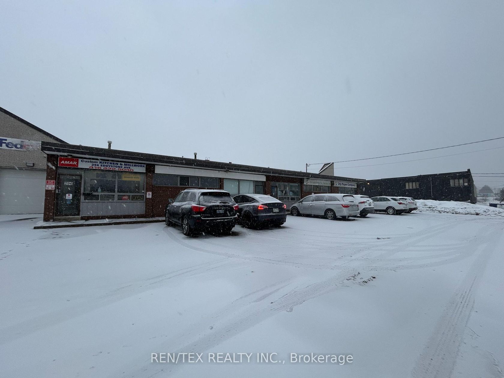 290 Eddystone Avenue, Jane Heights, Toronto photo number 2