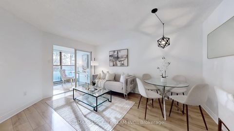 Photo 10 at 205 - 65 Scadding Avenue, Waterfront Communities C8, Toronto