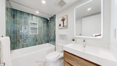 Photo 22 at 205 - 65 Scadding Avenue, Waterfront Communities C8, Toronto