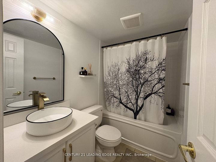 Photo 8 at 712 - 18 Kenaston Gardens, Bayview Village, Toronto