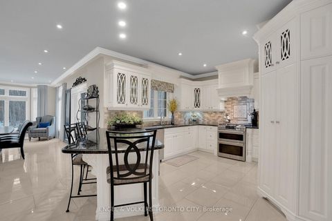 Photo 9 at 123 Salamander Court, Rural Vaughan, Vaughan