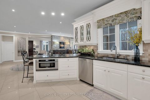 Photo 10 at 123 Salamander Court, Rural Vaughan, Vaughan