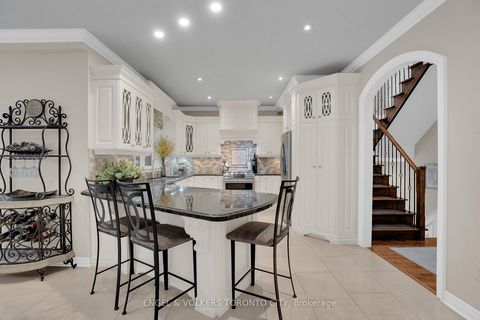 Photo 11 at 123 Salamander Court, Rural Vaughan, Vaughan